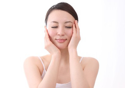 洗顔はオーガニックベースの洗顔料「モデルスキン」で ～オイリー肌の方にもおすすめ～