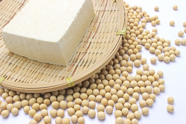 大豆製品には素肌を守る栄養素が豊富です。無添加のスキンケア洗顔ならMODELSKIN。